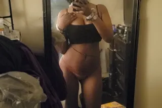 Slim thick, Come play w me XOXO🍆💦🍑 - Image 10