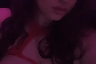 20 yr old latina ready to show you a good time~ your pleasure is my high boo! - Image 1